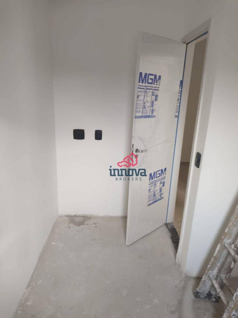 Apartamento à venda com 2 quartos, 44m² - Foto 14