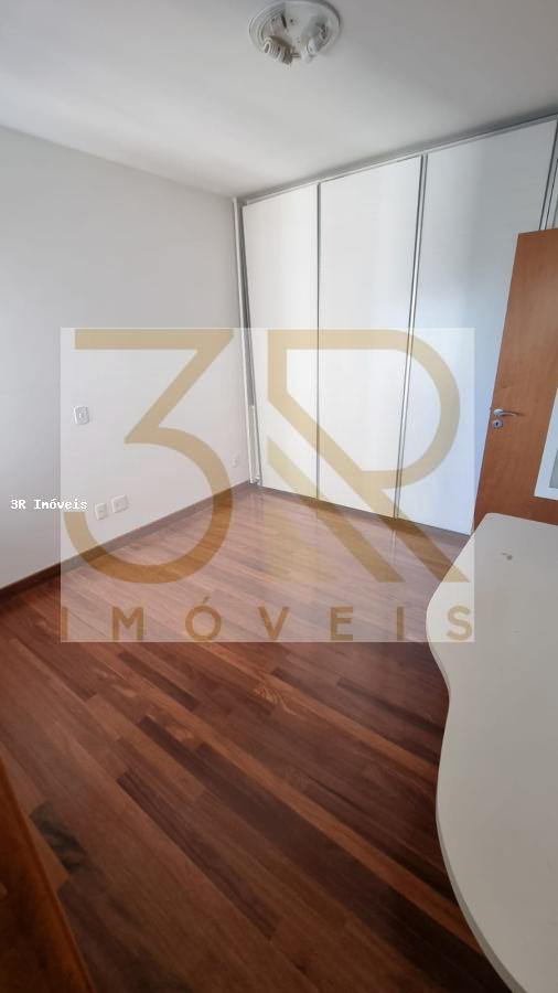 Apartamento à venda com 3 quartos, 234m² - Foto 10