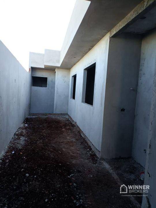Casa à venda com 3 quartos, 100m² - Foto 2