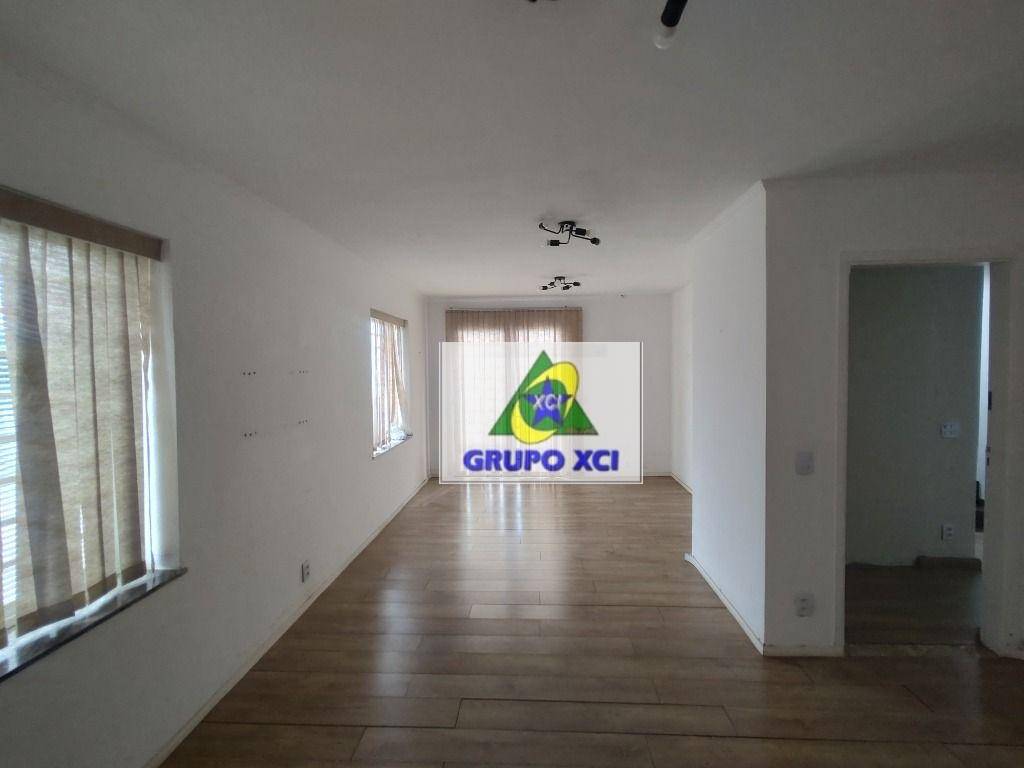 Casa à venda com 3 quartos, 258m² - Foto 12