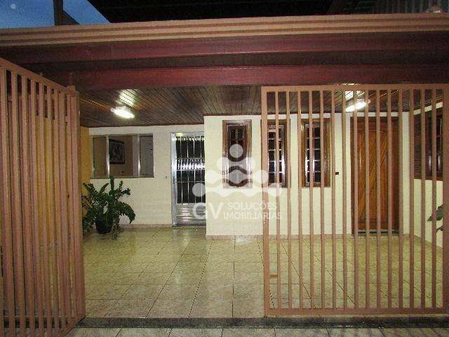 Casa à venda com 3 quartos, 200m² - Foto 2