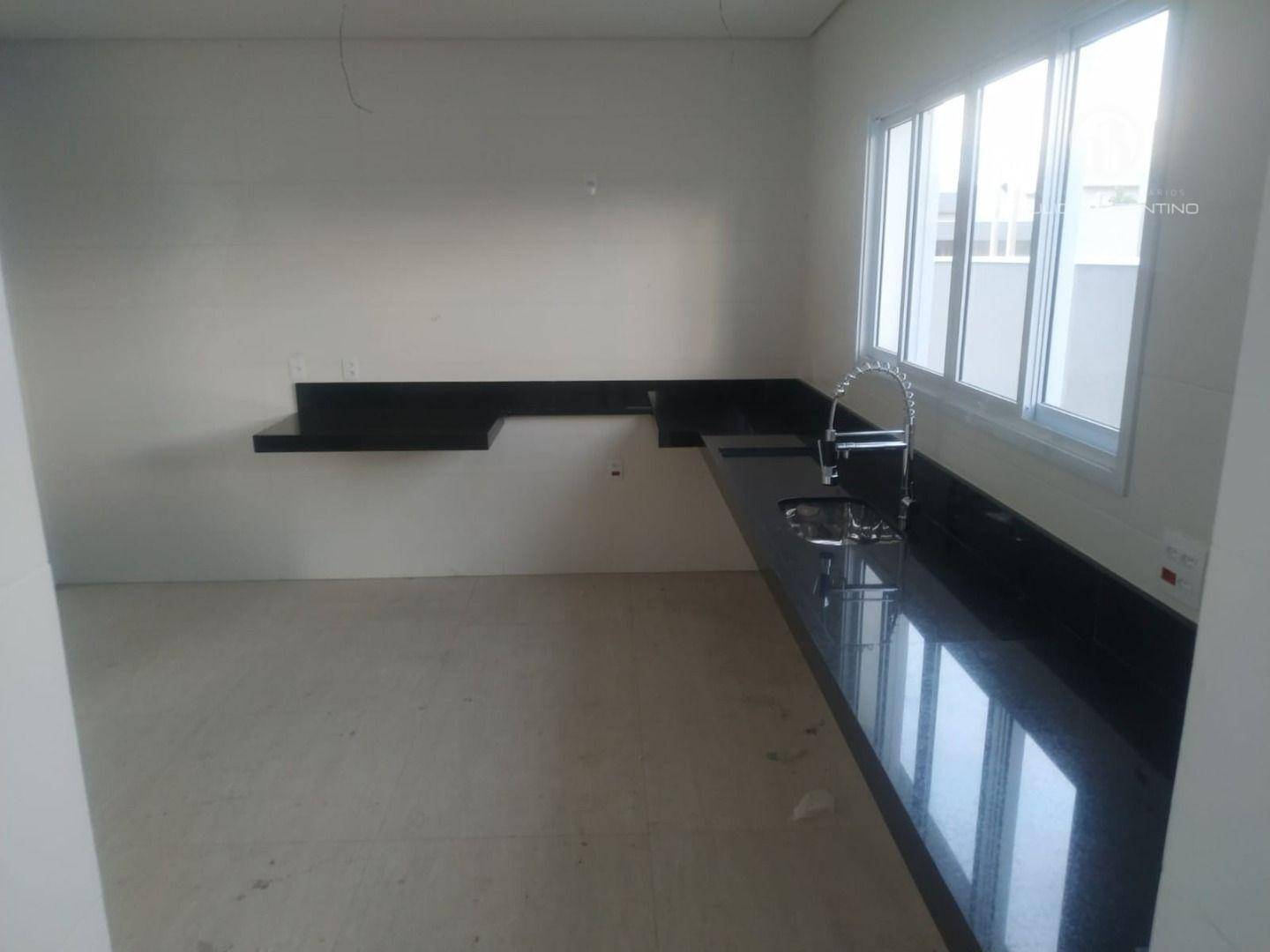 Sobrado à venda com 3 quartos, 215m² - Foto 9