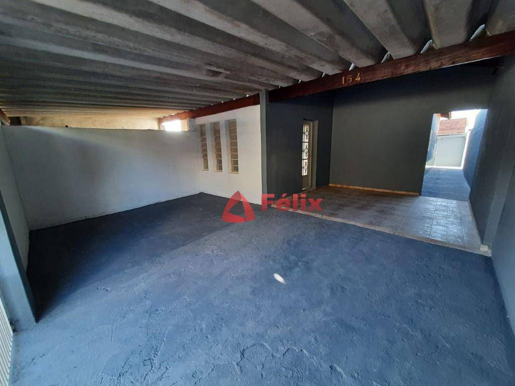 Casa à venda com 4 quartos, 190m² - Foto 2