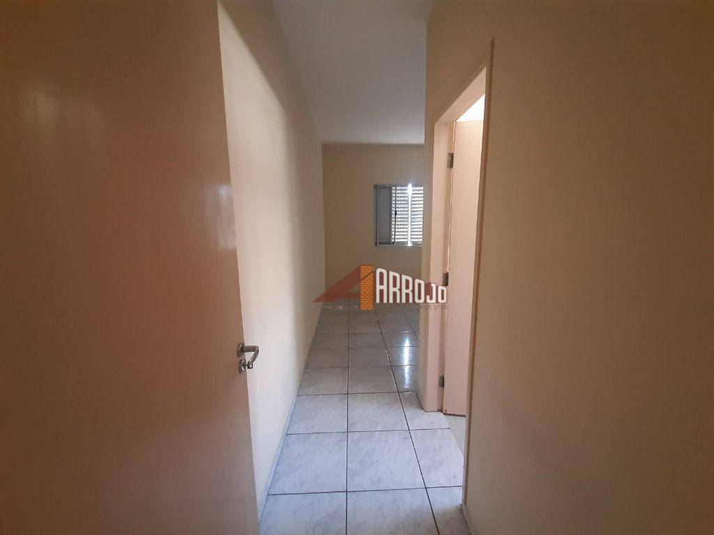 Sobrado à venda com 3 quartos, 150m² - Foto 3