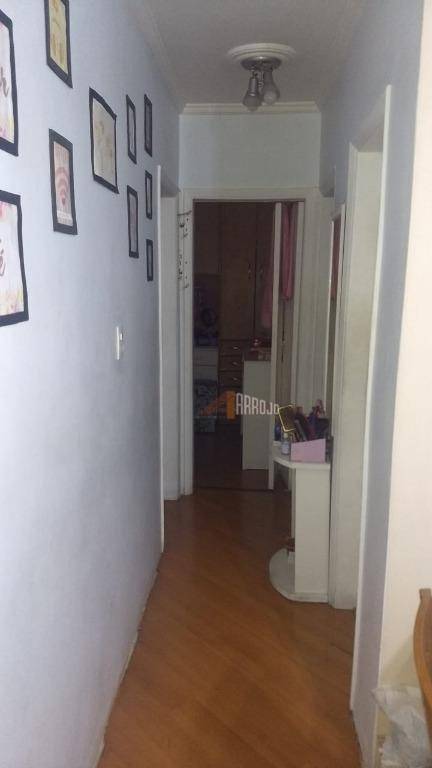 Apartamento à venda com 3 quartos, 77m² - Foto 4