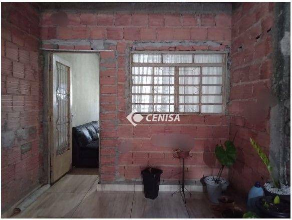 Casa à venda com 5 quartos, 200m² - Foto 4