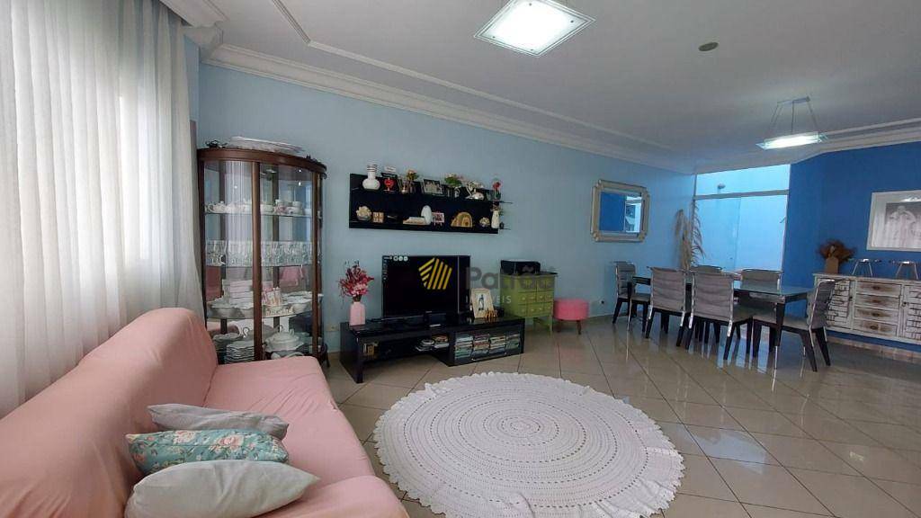 Sobrado à venda com 3 quartos, 220m² - Foto 2