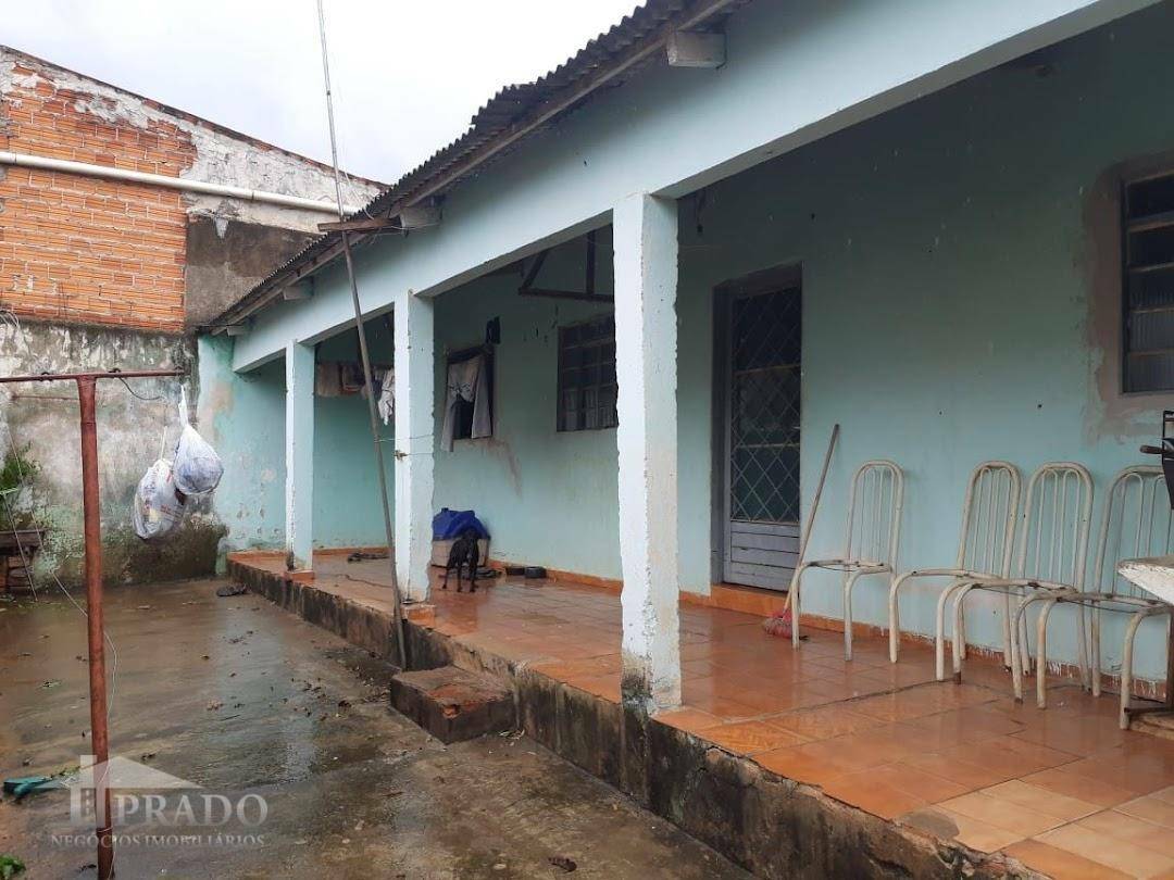 Casa à venda com 4 quartos, 210m² - Foto 13