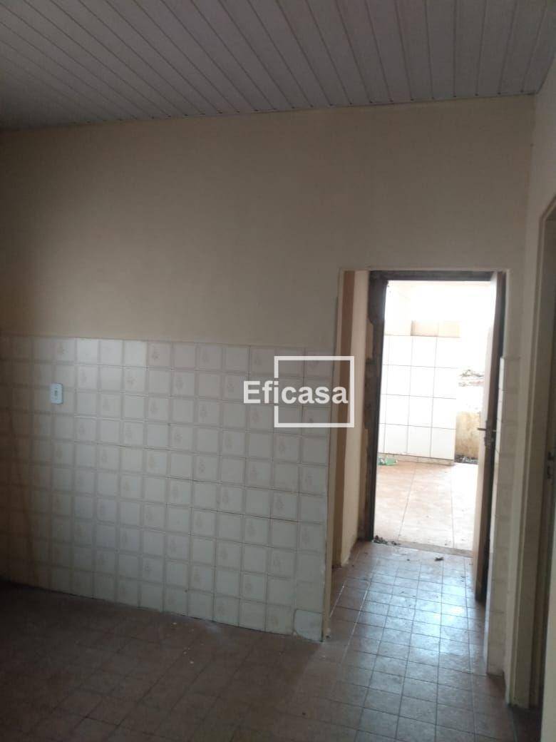 Casa à venda com 3 quartos, 120m² - Foto 3