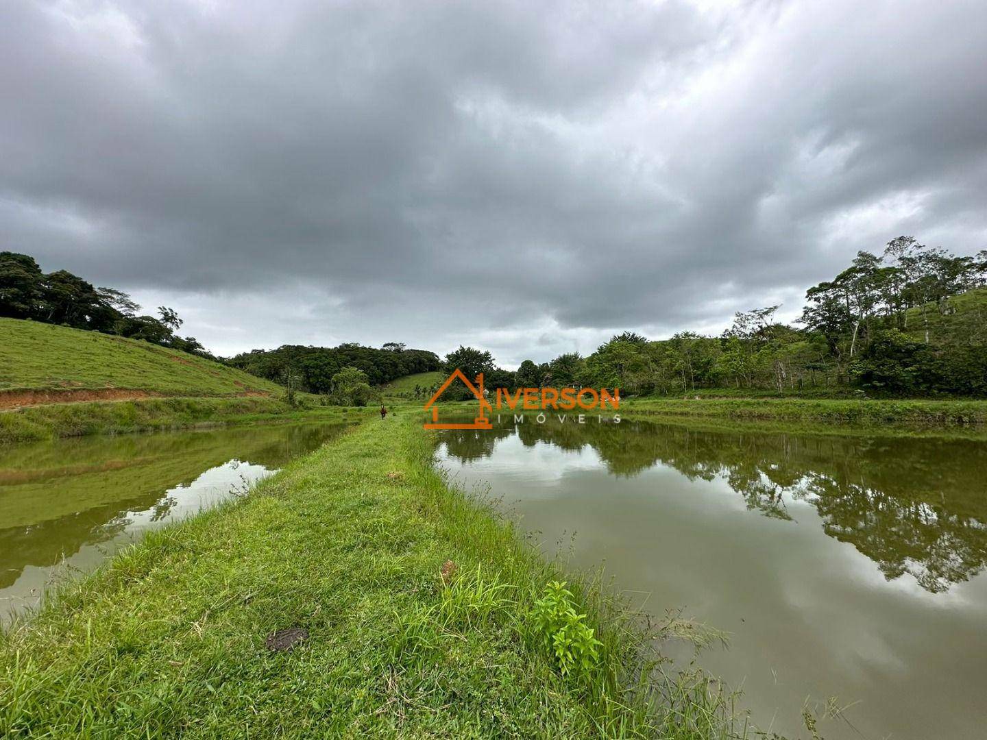 Chácara à venda com 3 quartos, 200m² - Foto 36