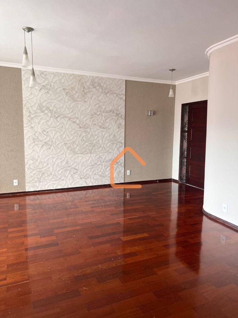 Casa à venda com 4 quartos, 352m² - Foto 3