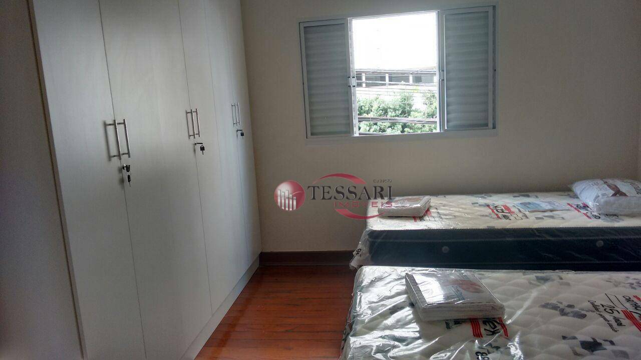 Casa à venda com 3 quartos, 200m² - Foto 11