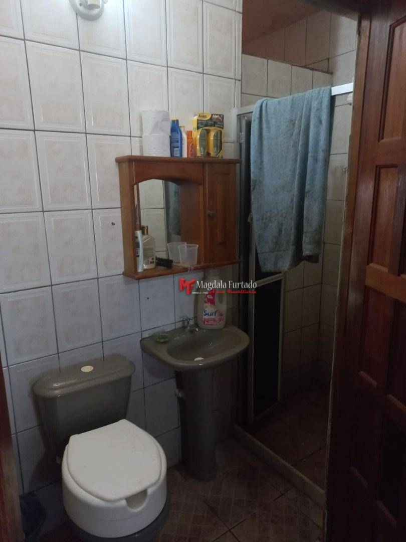 Casa à venda com 2 quartos, 180m² - Foto 8