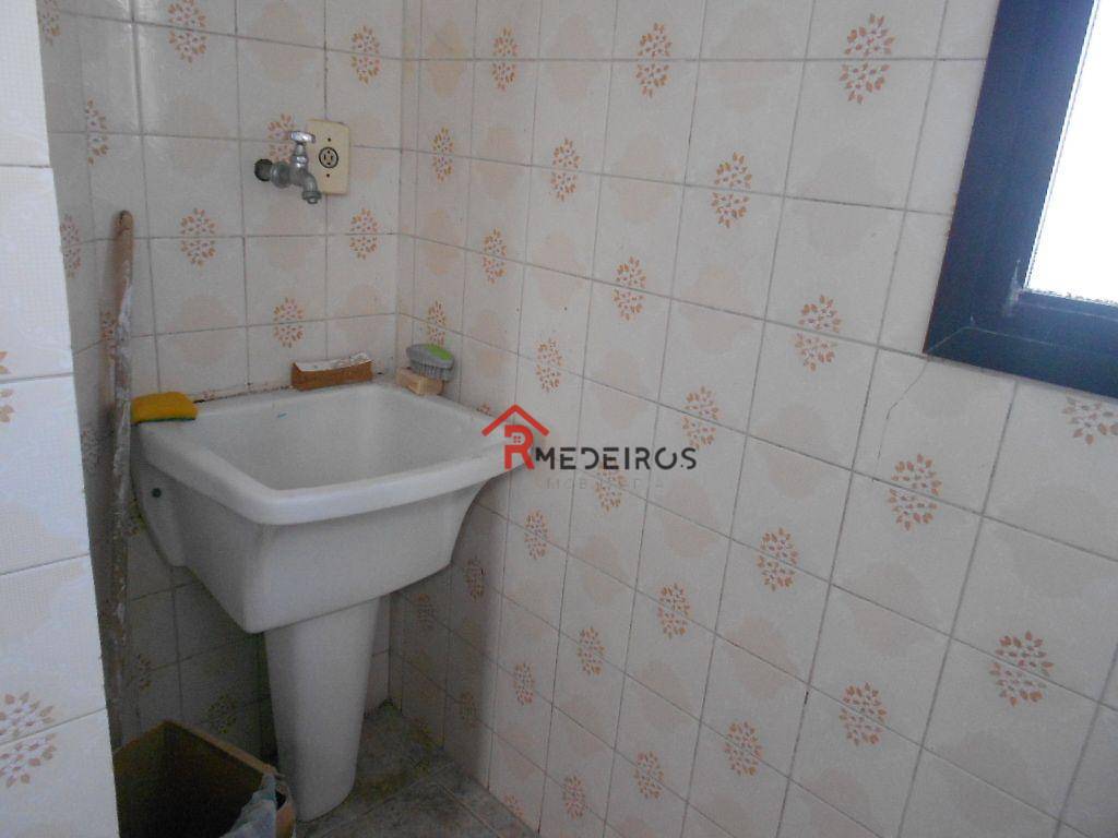 Apartamento à venda com 1 quarto, 45m² - Foto 11