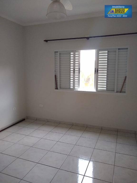 Chácara à venda com 4 quartos, 444m² - Foto 19