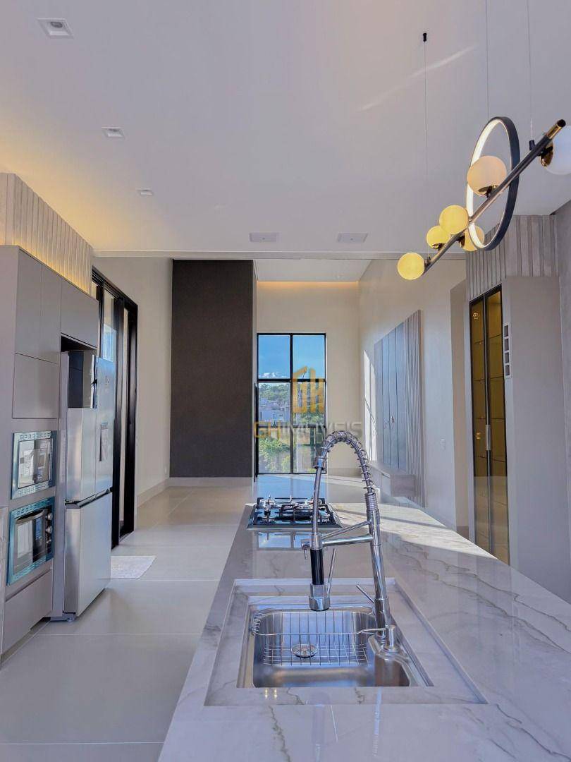 Casa de Condomínio à venda com 4 quartos, 235m² - Foto 13