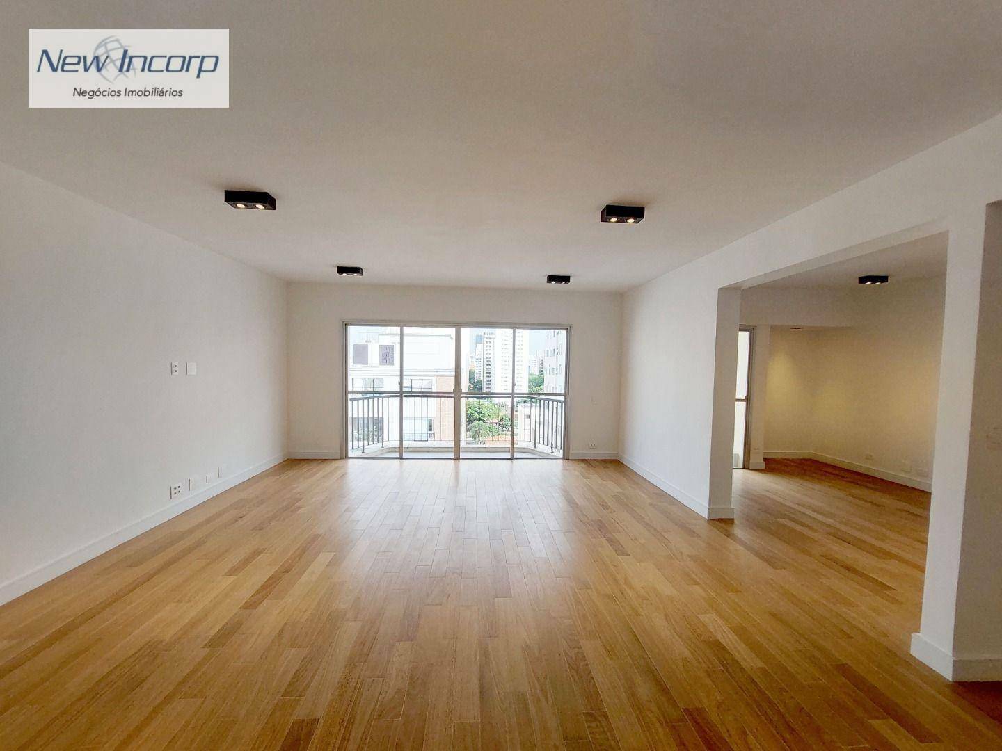 Apartamento à venda com 4 quartos, 166m² - Foto 3