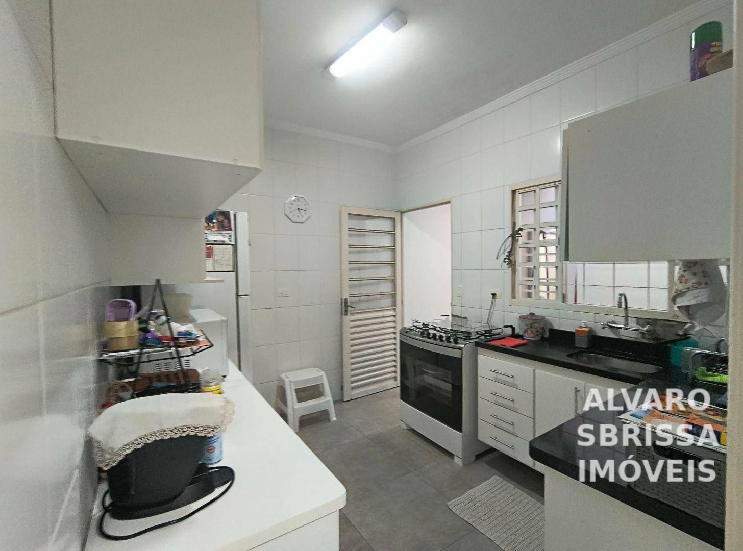 Casa à venda com 3 quartos, 73m² - Foto 5