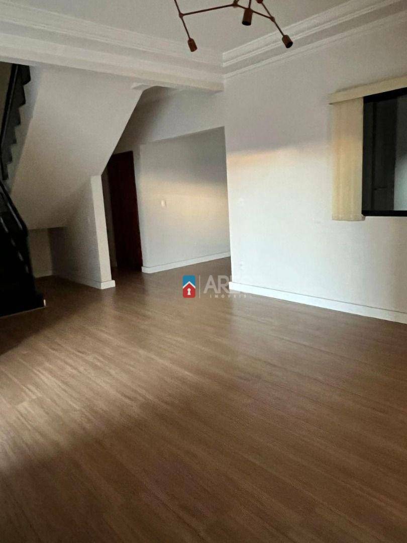 Casa para alugar com 3 quartos, 460m² - Foto 8