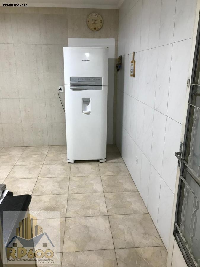 Casa para alugar com 2 quartos, 100m² - Foto 17