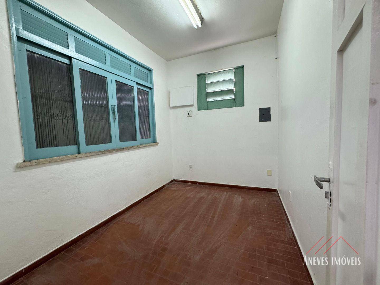 Prédio Inteiro para alugar, 1100m² - Foto 16