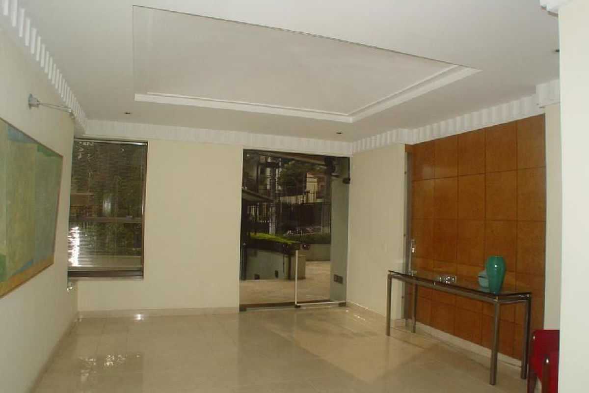 Apartamento à venda com 4 quartos, 230m² - Foto 2