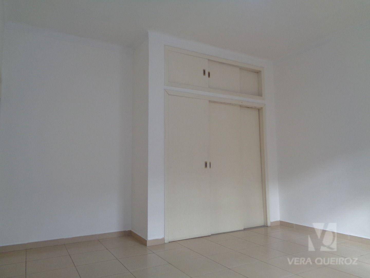 Apartamento para alugar com 3 quartos, 80m² - Foto 5