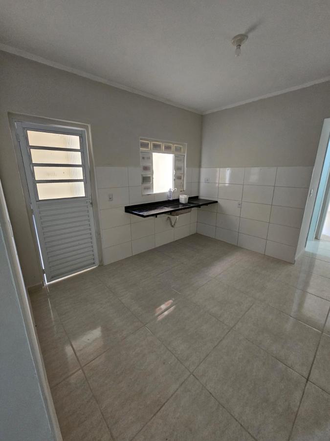 Casa à venda com 2 quartos, 104m² - Foto 3