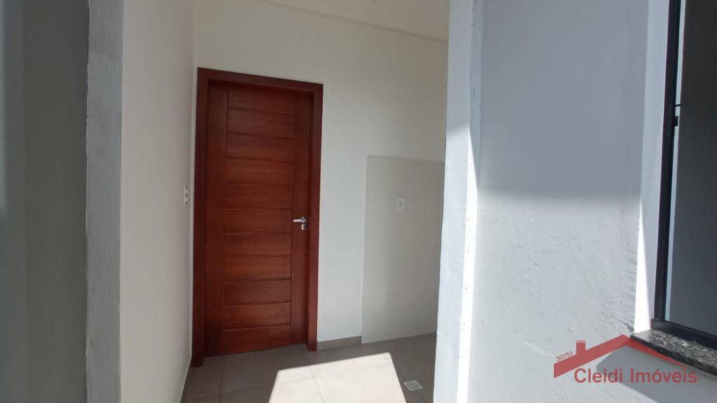 Casa de Condomínio à venda com 3 quartos, 77m² - Foto 2