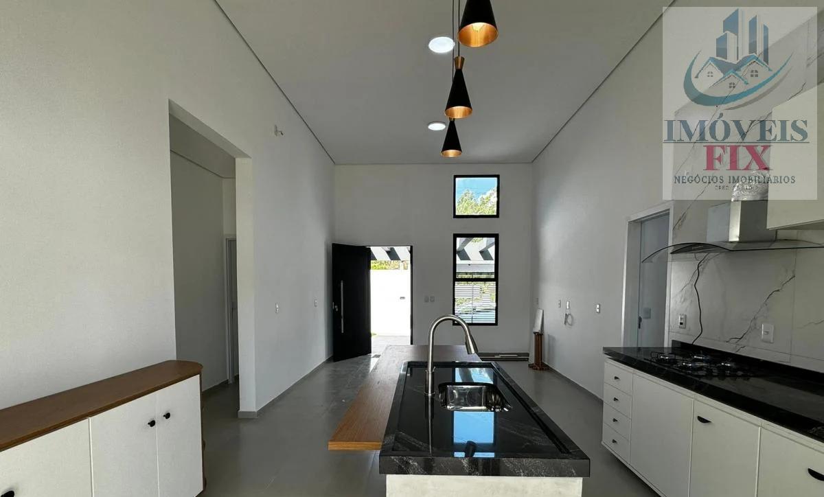 Casa à venda com 3 quartos, 120m² - Foto 4