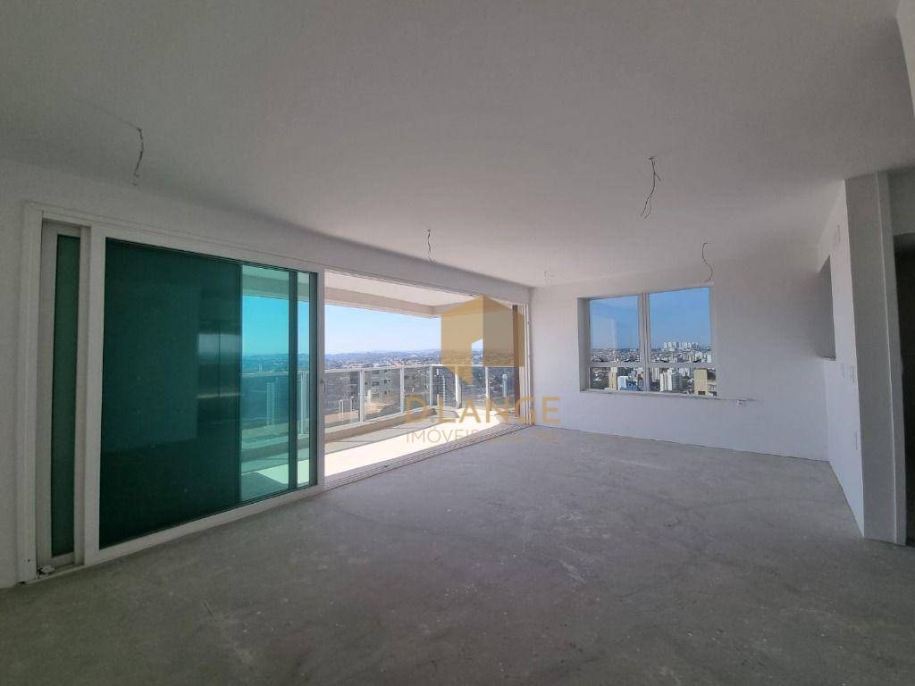 Apartamento à venda com 3 quartos, 145m² - Foto 1