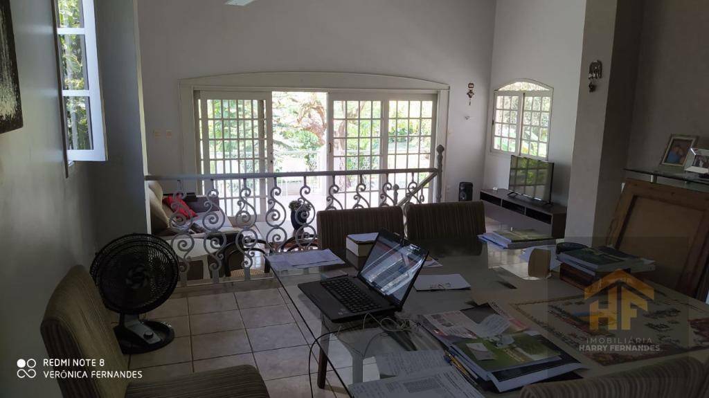 Casa de Condomínio à venda com 3 quartos, 250m² - Foto 12