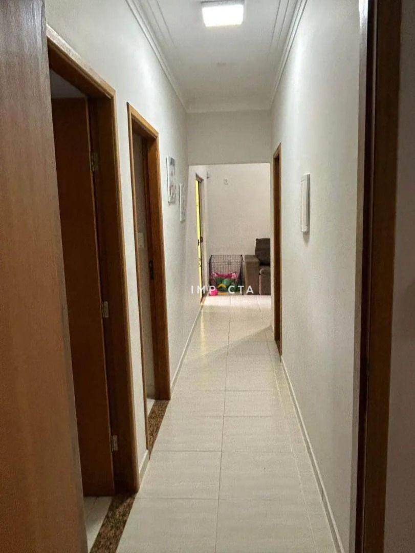 Casa à venda com 3 quartos, 200m² - Foto 6