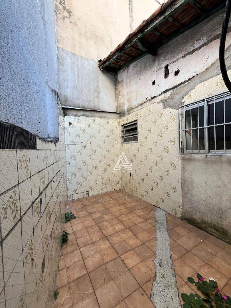 Casa de Condomínio à venda e aluguel com 3 quartos, 250M2 - Foto 28