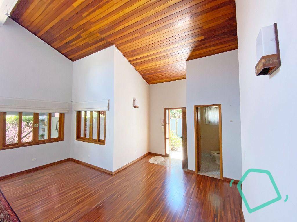 Casa de Condomínio à venda com 3 quartos, 239m² - Foto 3