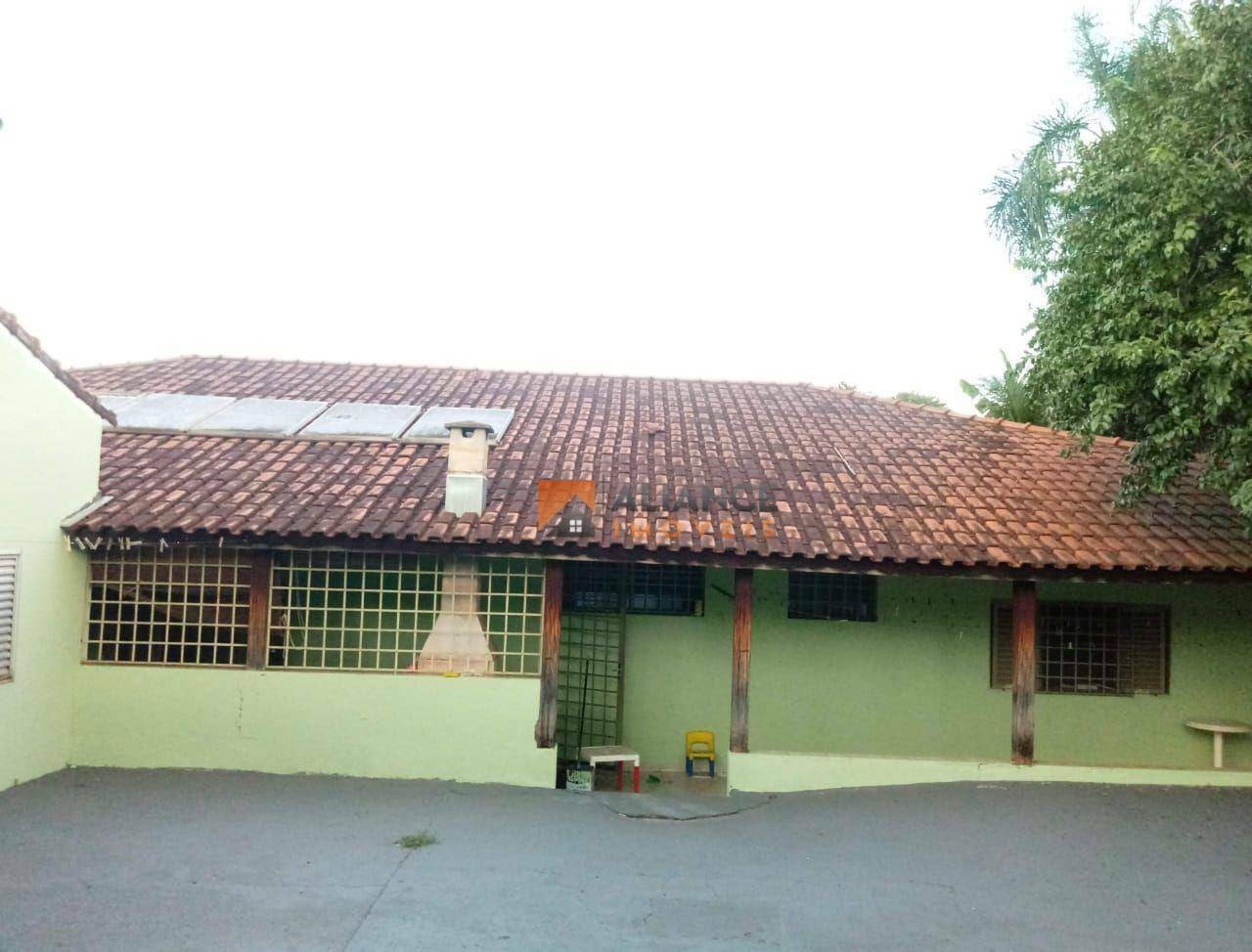 Chácara à venda com 3 quartos, 840M2 - Foto 1