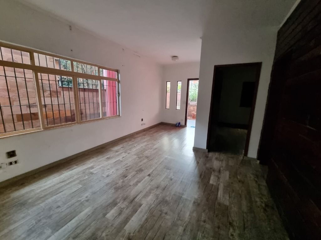 Casa à venda com 4 quartos, 150m² - Foto 13