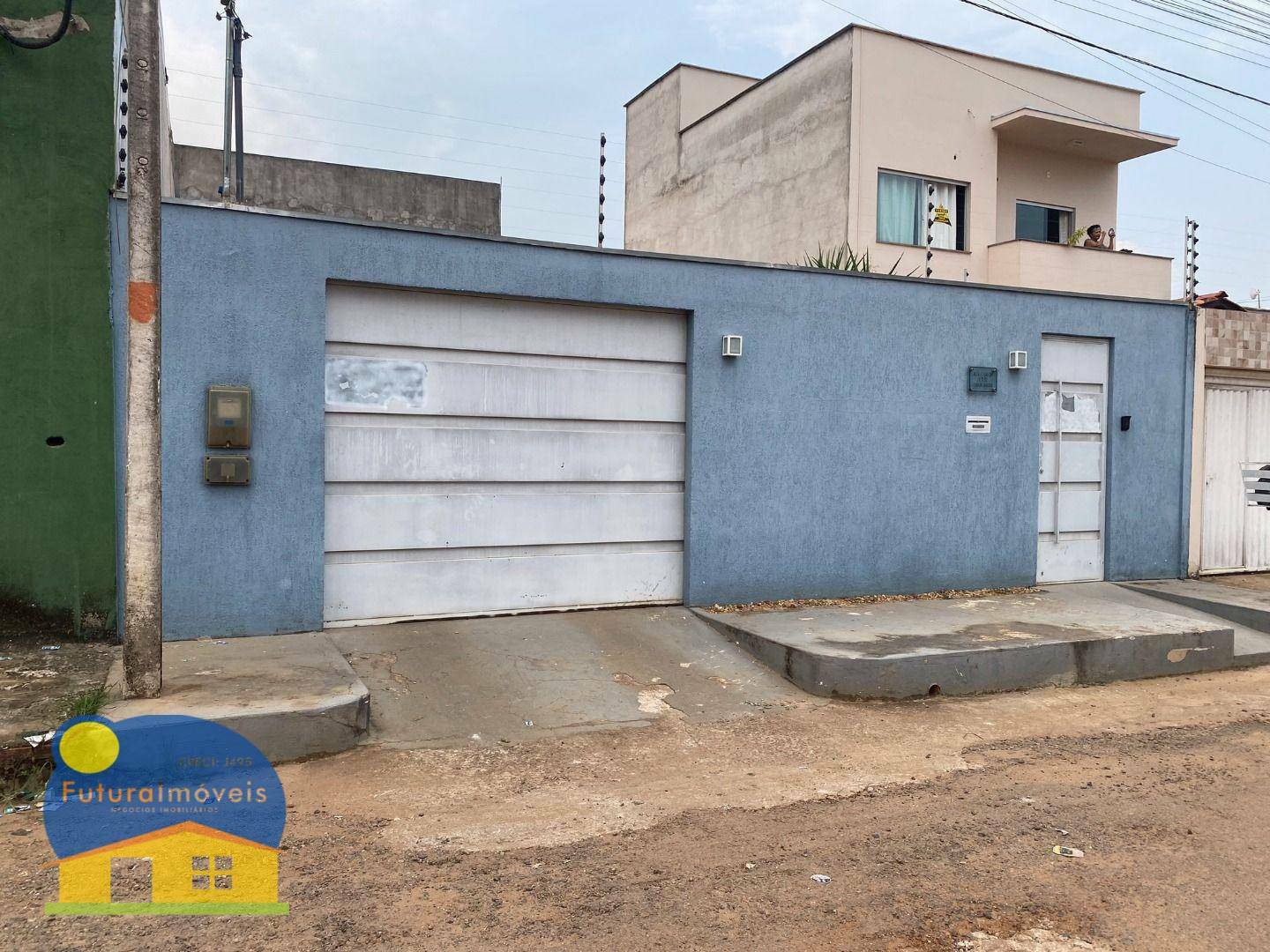 Casa à venda com 2 quartos, 83m² - Foto 1