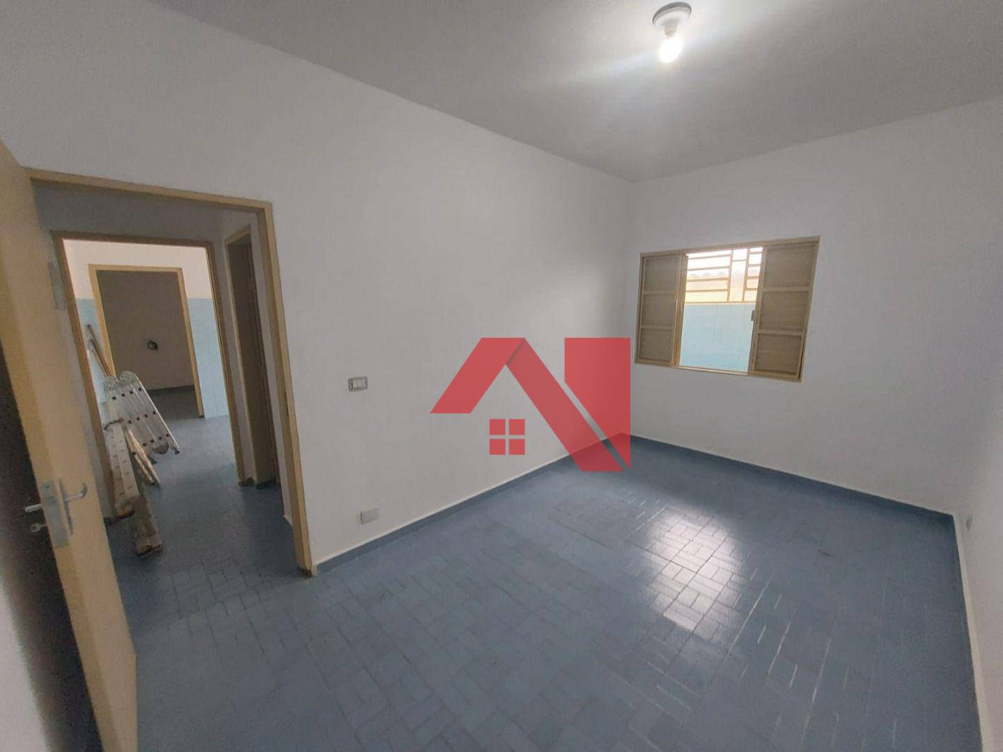 Casa à venda com 2 quartos, 90m² - Foto 9