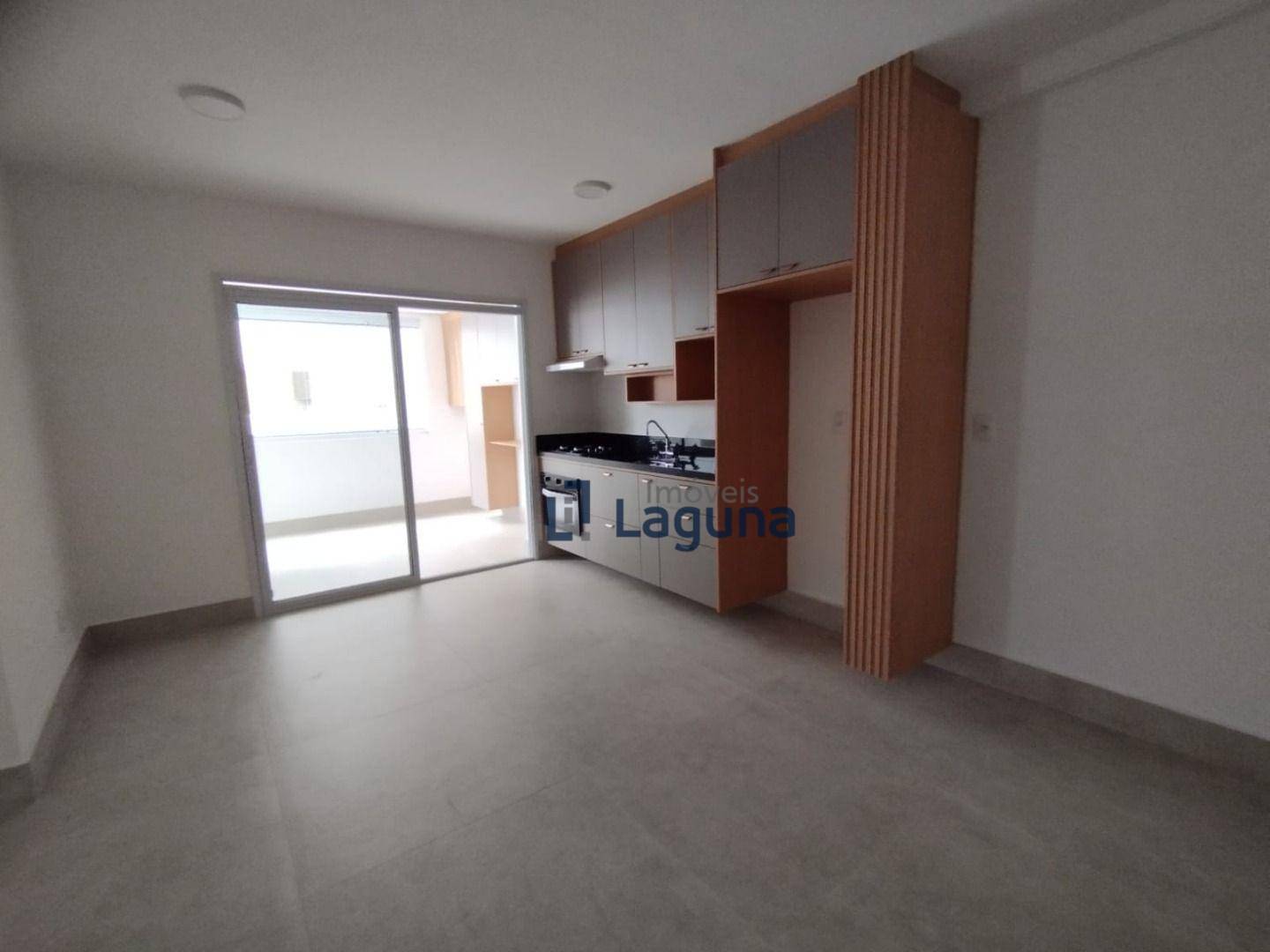 Apartamento para alugar com 2 quartos, 70m² - Foto 5