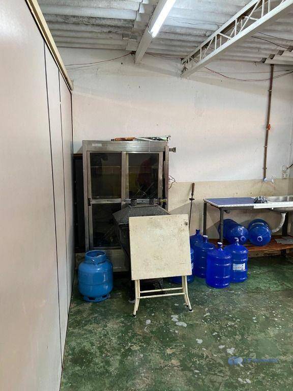 Casa, 1 quarto, 243 m² - Foto 32