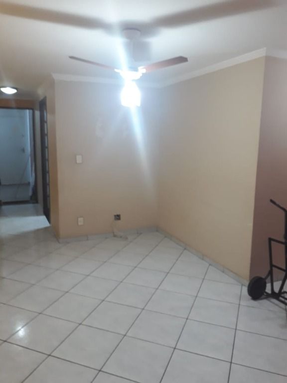 Apartamento à venda com 2 quartos, 69m² - Foto 7