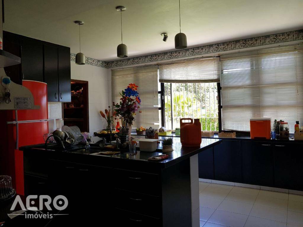 Chácara à venda com 5 quartos, 530m² - Foto 22