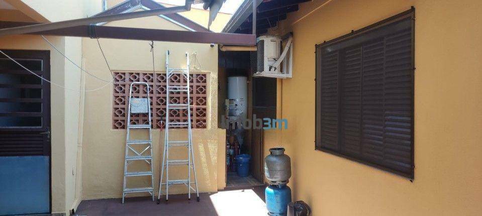 Casa à venda com 4 quartos, 150m² - Foto 16
