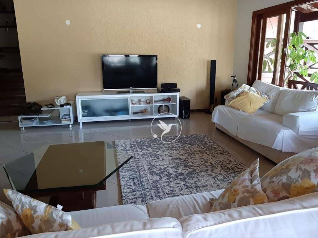 Casa à venda com 3 quartos, 220m² - Foto 5