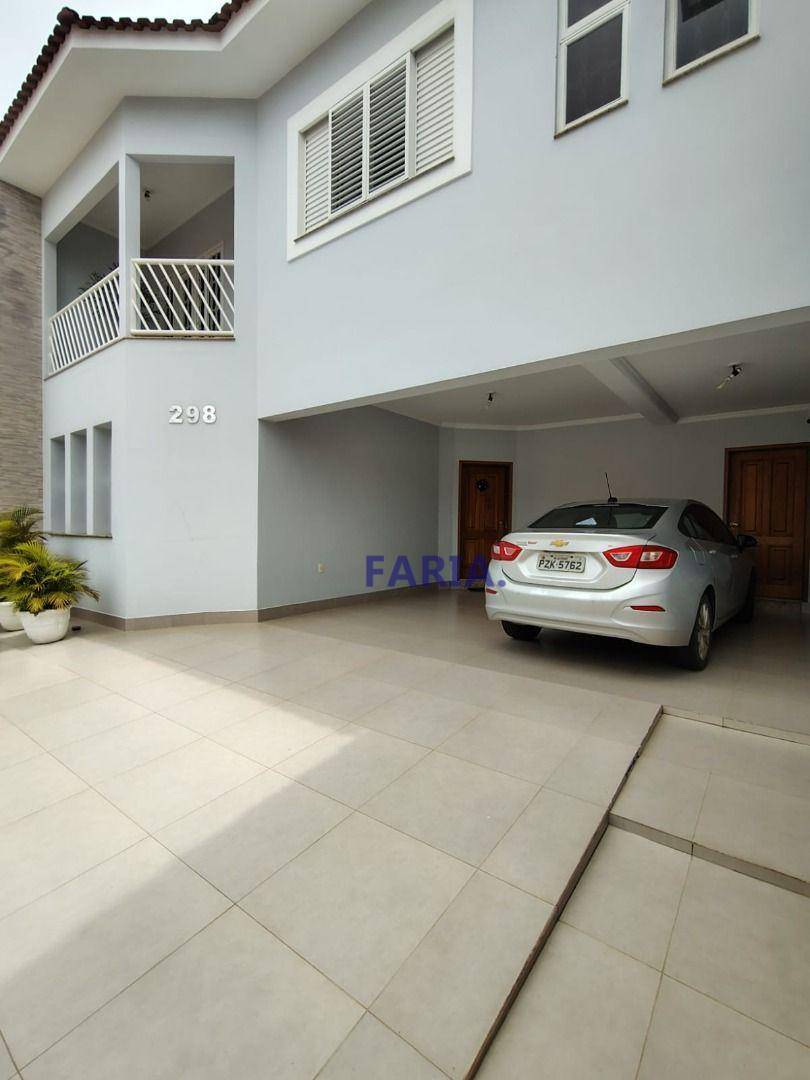 Casa, 3 quartos, 269 m² - Foto 2