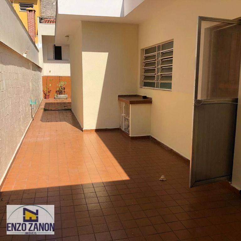 Casa para alugar com 3 quartos, 226m² - Foto 28