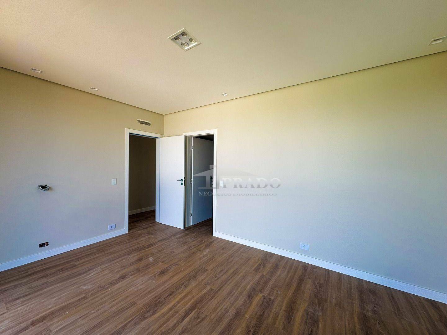 Casa à venda com 4 quartos, 347m² - Foto 31