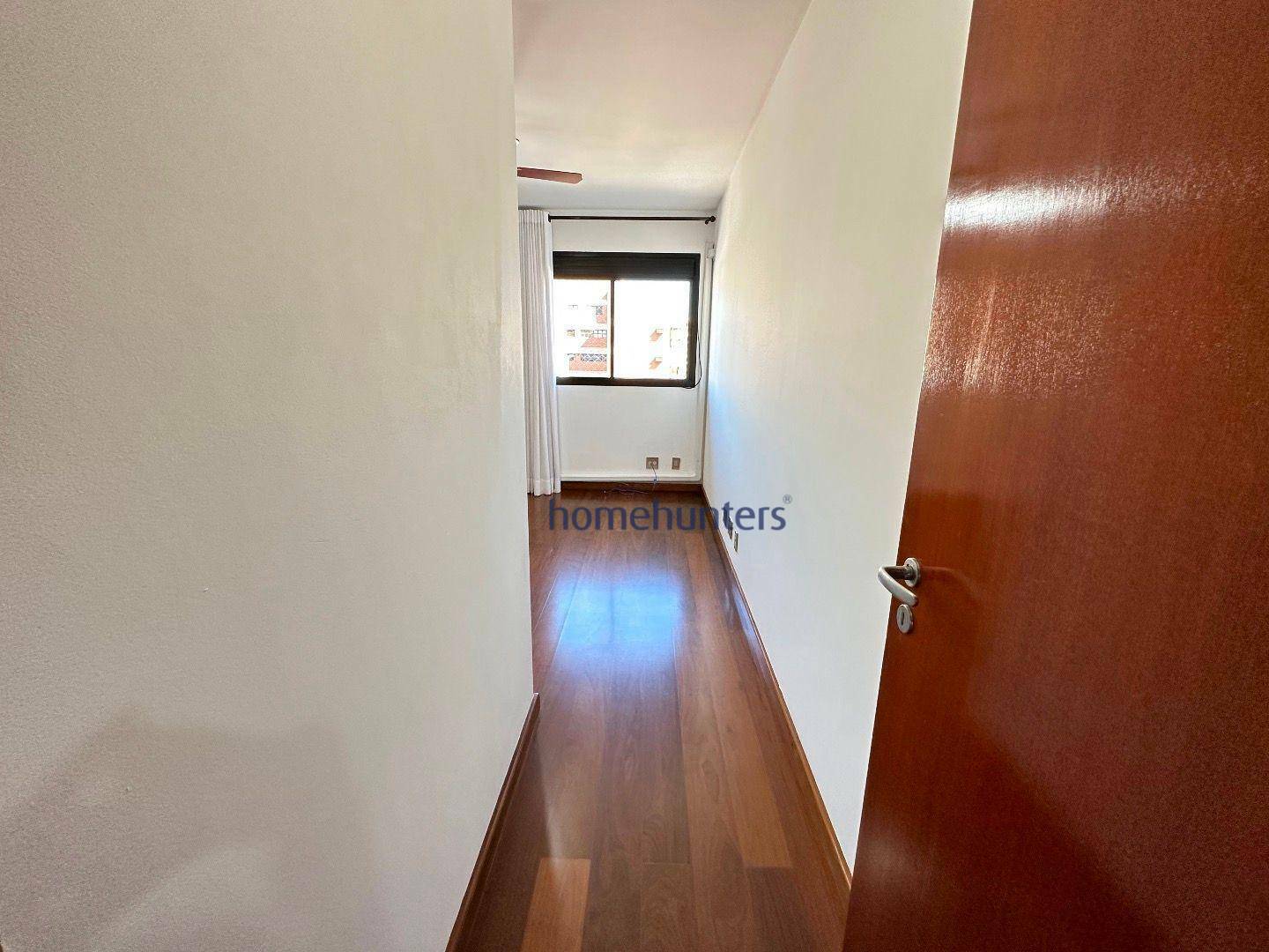 Apartamento para alugar com 4 quartos, 258m² - Foto 22