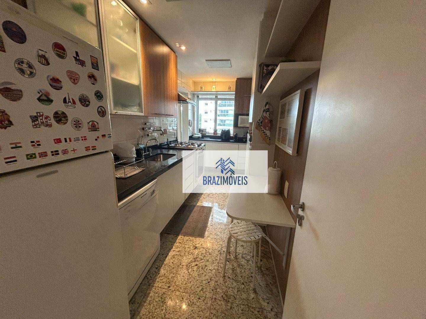 Apartamento à venda com 3 quartos, 142m² - Foto 13